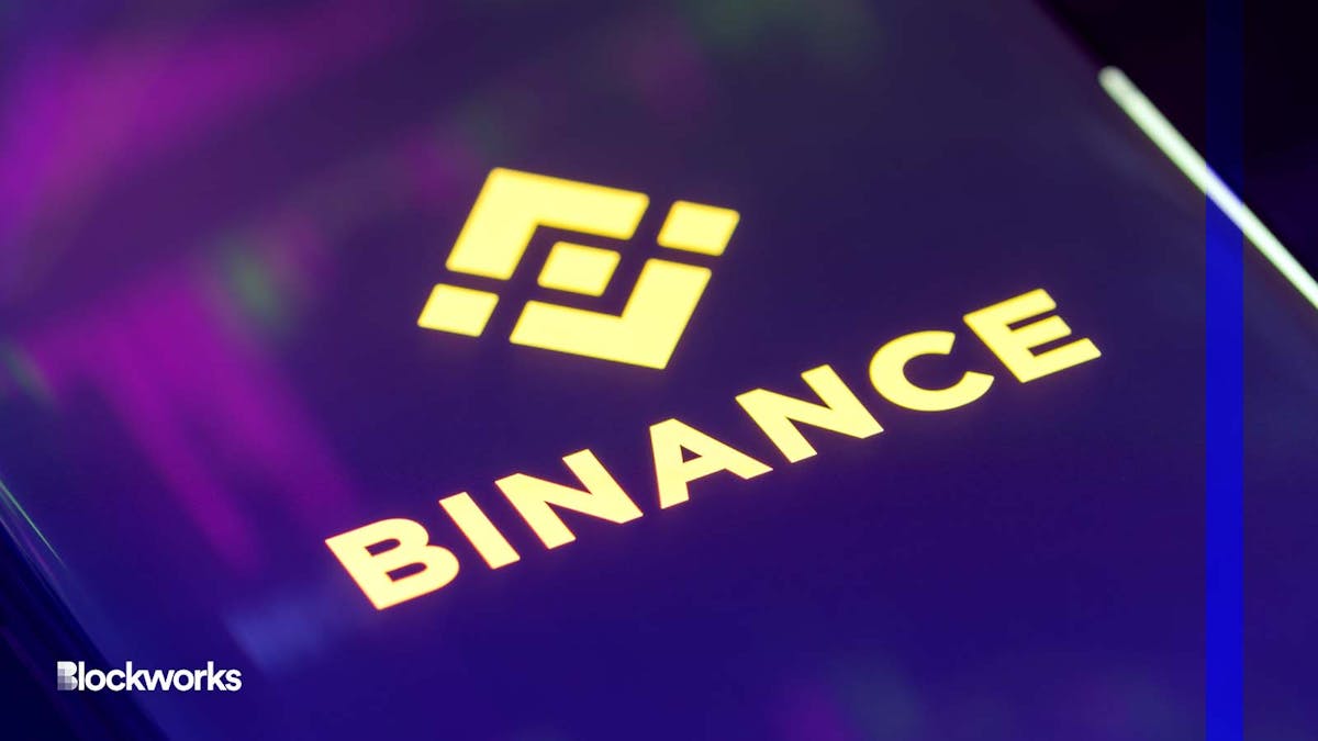 Binance Witnessed Withdrawals Worth over $850 Mln before, after CFTC Indictment Featured Image